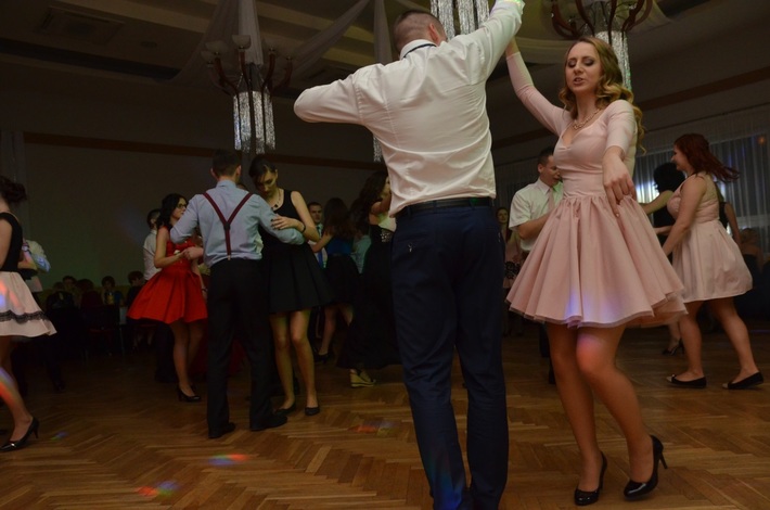 Tuchola: Studniówka ZSLiA i TSR - ZDJĘCIA cz. 2