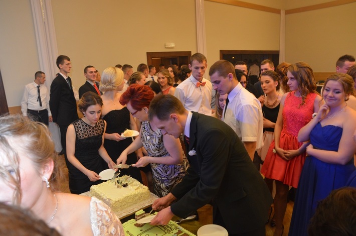 Tuchola: Studniówka ZSLiA i TSR - ZDJĘCIA cz. 2