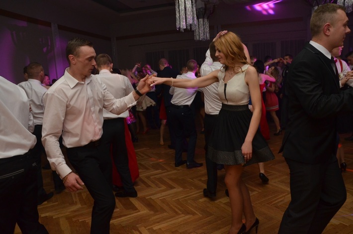 Tuchola: Studniówka ZSLiA i TSR - ZDJĘCIA cz. 2