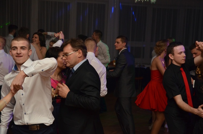 Tuchola: Studniówka ZSLiA i TSR - ZDJĘCIA cz. 2