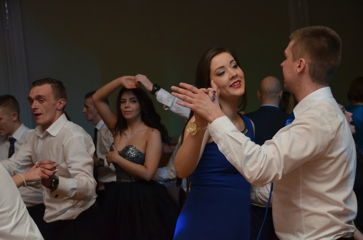 Tuchola: Studniówka ZSLiA i TSR - ZDJĘCIA cz. 2