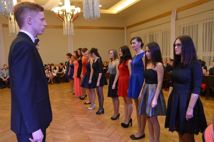 Tuchola: Studniówka w ZSLiT - ZDJĘCIA cz. 1