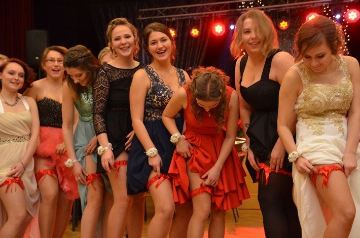 Tuchola: Studniówka w ZSLiT - ZDJĘCIA cz. 1