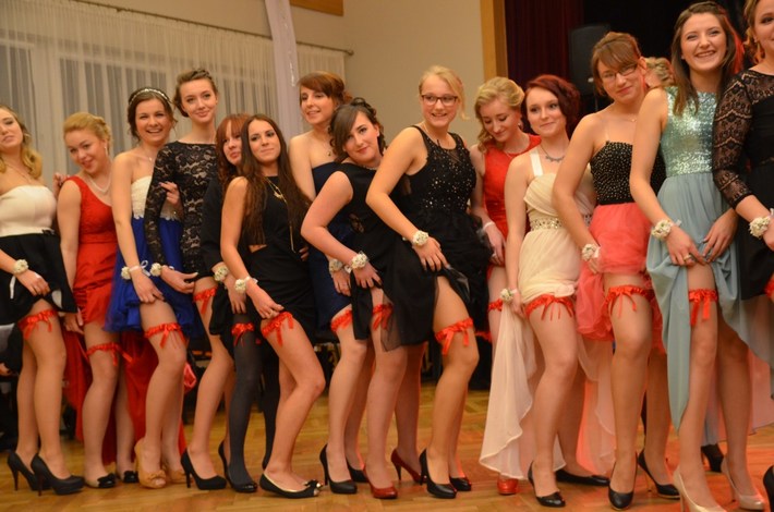 Tuchola: Studniówka w ZSLiT - ZDJĘCIA cz. 1