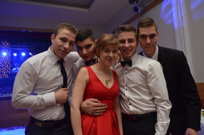 Tuchola: Studniówka w ZSLiT - ZDJĘCIA cz. 2