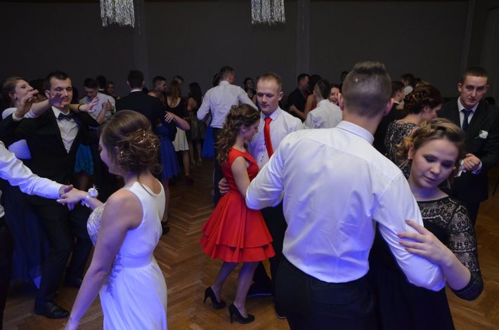 Tuchola: Studniówka w ZSLiT - ZDJĘCIA cz. 2