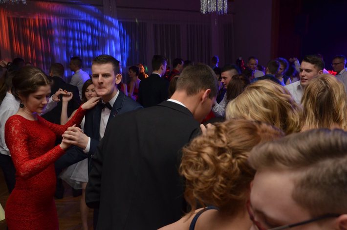 Tuchola: Studniówka w ZSLiT - ZDJĘCIA cz. 2