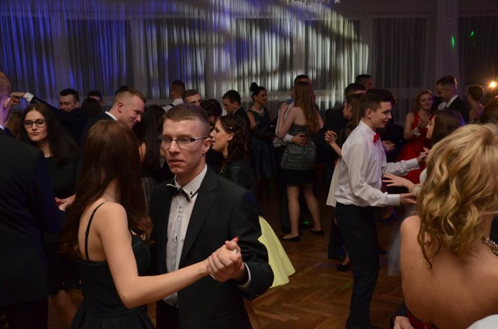 Tuchola: Studniówka w ZSLiT - ZDJĘCIA cz. 2