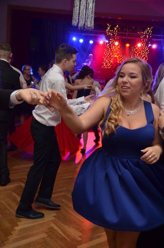 Tuchola: Studniówka w ZSLiT - ZDJĘCIA cz. 2