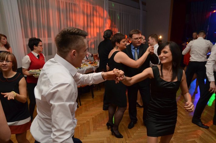 Tuchola: Studniówka w ZSLiT - ZDJĘCIA cz. 2