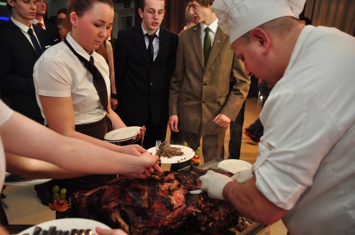 Tuchola: Studniówka Technikum Leśnego - ZDJĘCIA cz. 1 - IMPREZA!