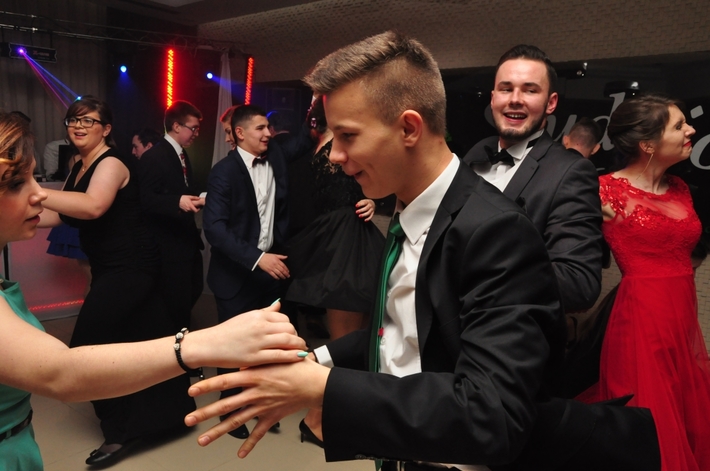 Tuchola: Studniówka Technikum Leśnego - ZDJĘCIA cz. 1 - IMPREZA!