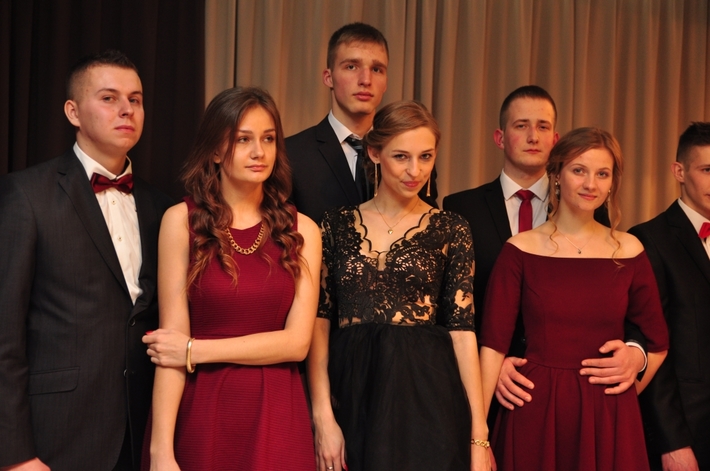 Tuchola: Studniówka Technikum Leśnego - ZDJĘCIA cz. 2