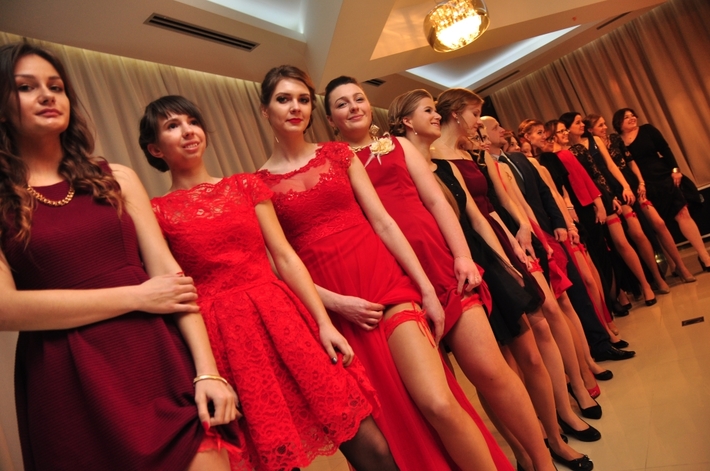 Tuchola: Studniówka Technikum Leśnego - ZDJĘCIA cz. 2