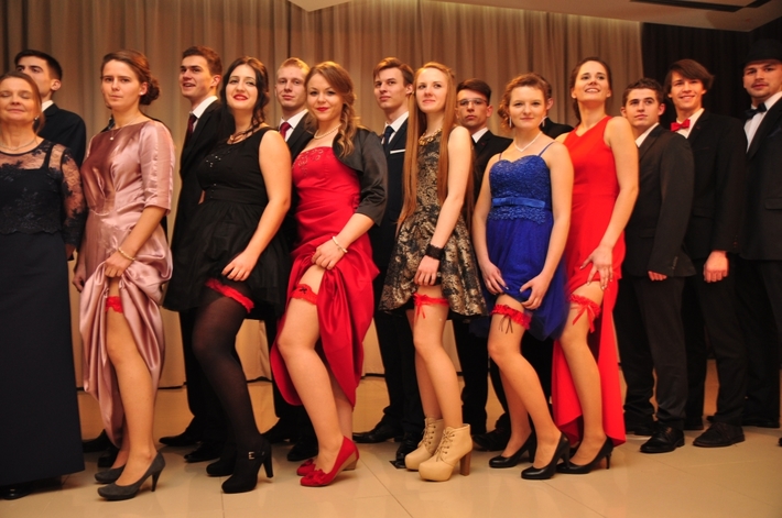 Tuchola: Studniówka Technikum Leśnego - ZDJĘCIA cz. 2