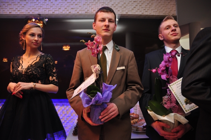 Tuchola: Studniówka Technikum Leśnego - ZDJĘCIA cz. 2