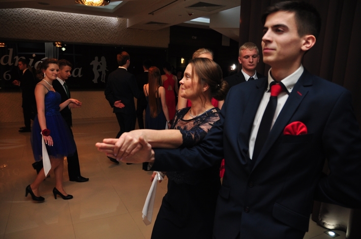 Tuchola: Studniówka Technikum Leśnego - ZDJĘCIA cz. 2