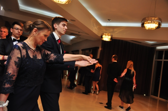 Tuchola: Studniówka Technikum Leśnego - ZDJĘCIA cz. 2