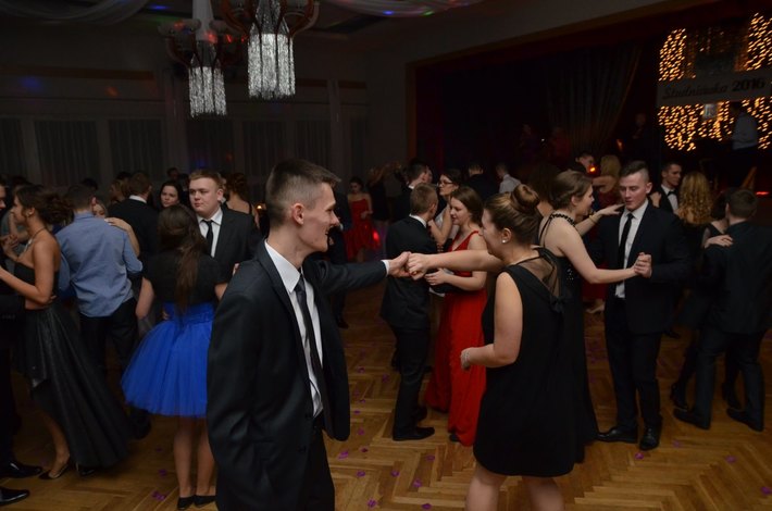 Tuchola: Studniówka Nowodworka - ZDJĘCIA cz. 2