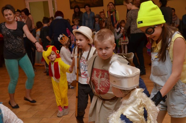 Raciąż: Karnawałowe szaleństwa na parkiecie - ZDJĘCIA