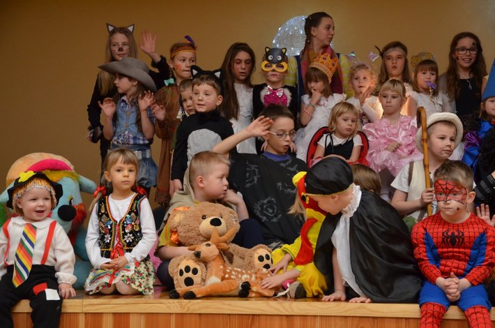 Raciąż: Karnawałowe szaleństwa na parkiecie - ZDJĘCIA