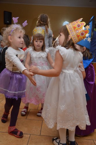 Raciąż: Karnawałowe szaleństwa na parkiecie - ZDJĘCIA