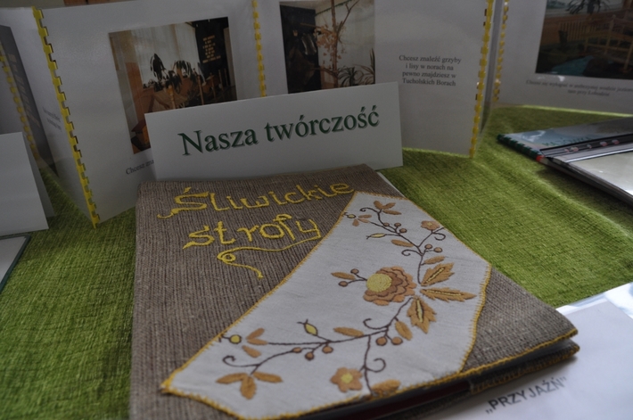 Gmina Śliwice: Uczniowie wspominali ks. Erharda Staniszewskiego - ZDJĘCIA