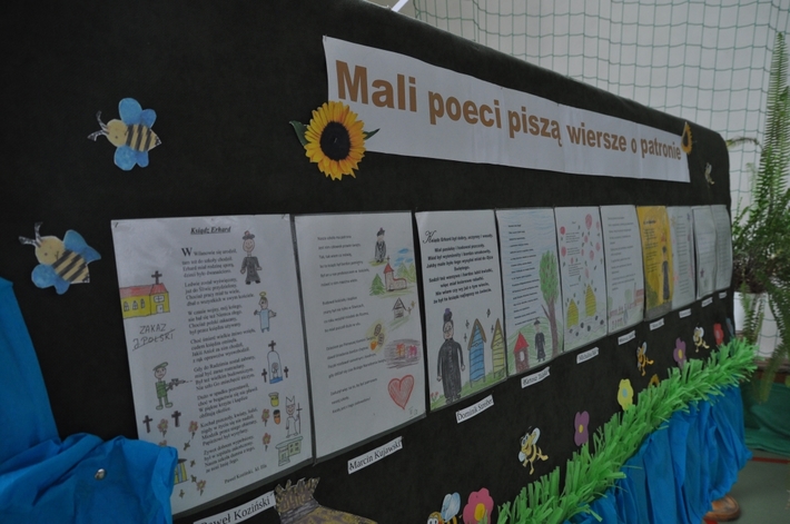 Gmina Śliwice: Uczniowie wspominali ks. Erharda Staniszewskiego - ZDJĘCIA