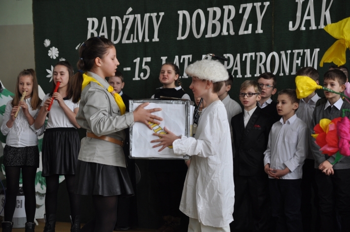 Gmina Śliwice: Uczniowie wspominali ks. Erharda Staniszewskiego - ZDJĘCIA