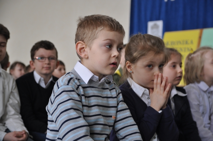 Gmina Śliwice: Uczniowie wspominali ks. Erharda Staniszewskiego - ZDJĘCIA