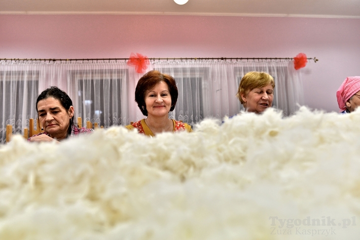 Babskie sprawy - darcie pierza - ZDJĘCIA