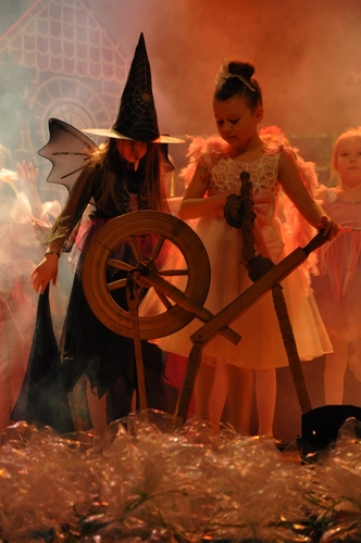 Konkurs tańca w Osiu - ZDJĘCIA