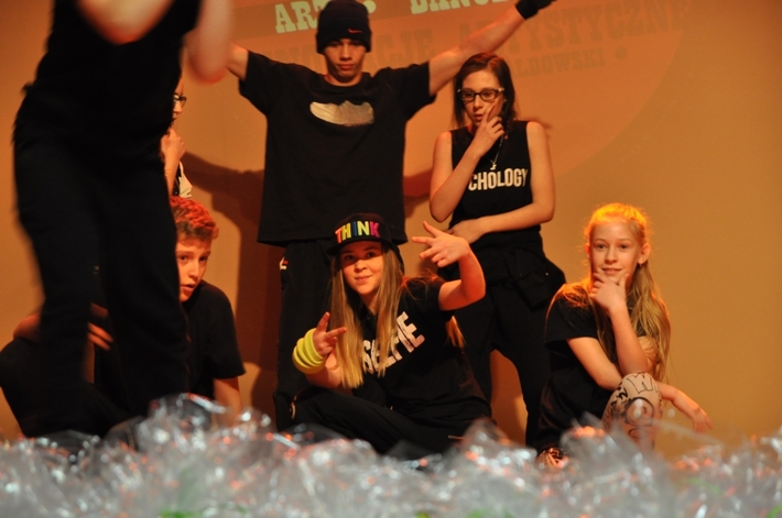 Konkurs tańca w Osiu - ZDJĘCIA