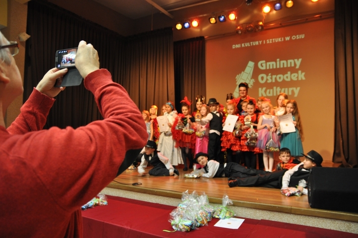 Konkurs tańca w Osiu - ZDJĘCIA