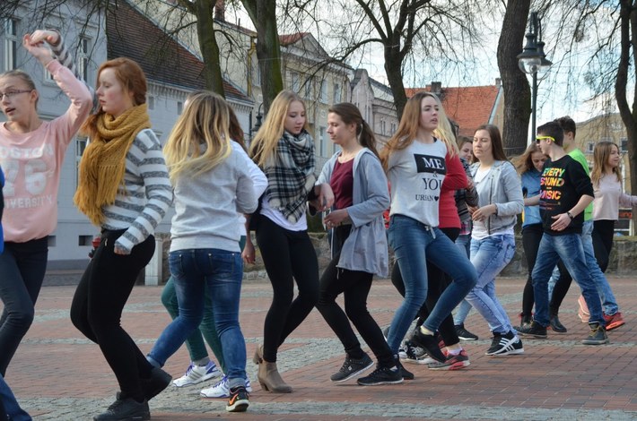 Tuchola: Belgijka na rynku - ZDJĘCIA