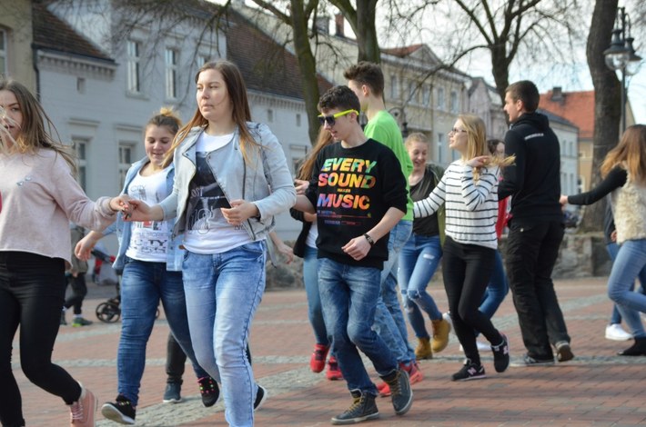 Tuchola: Belgijka na rynku - ZDJĘCIA