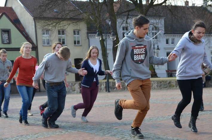 Tuchola: Belgijka na rynku - ZDJĘCIA