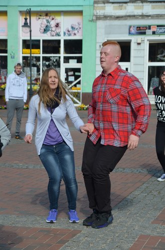 Tuchola: Belgijka na rynku - ZDJĘCIA