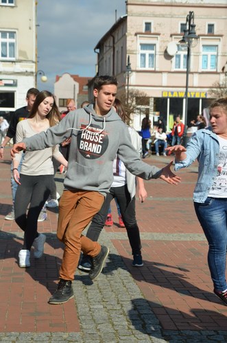 Tuchola: Belgijka na rynku - ZDJĘCIA