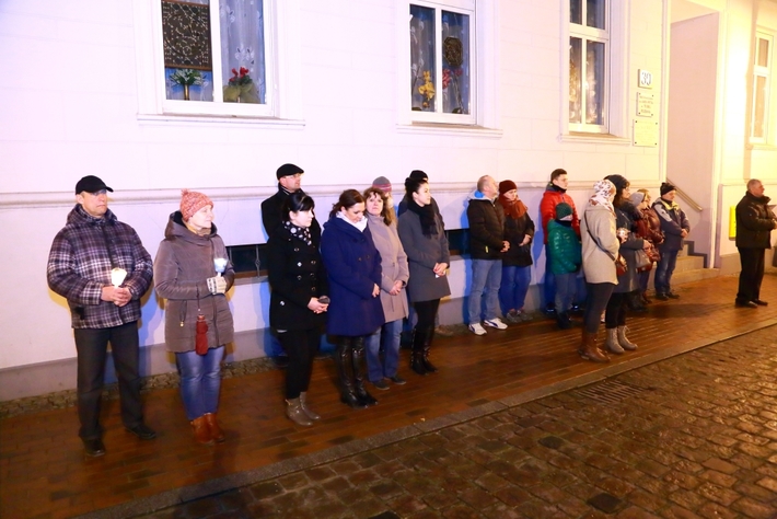 Tłumy na drodze krzyżowej w Tucholi - ZDJĘCIA