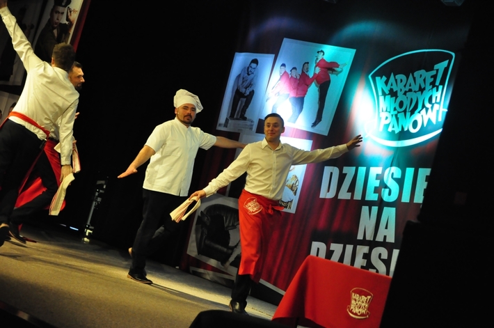 Kabaret Młodych Panów rozśmieszał w Tucholi - ZDJĘCIA