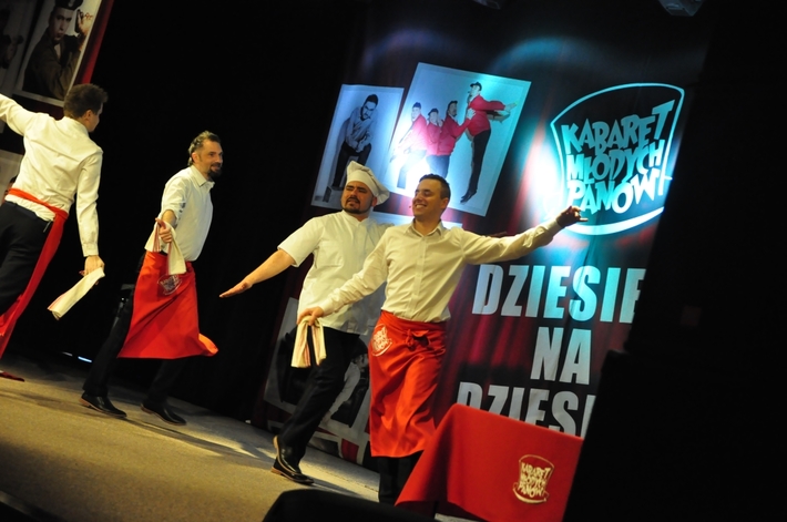 Kabaret Młodych Panów rozśmieszał w Tucholi - ZDJĘCIA