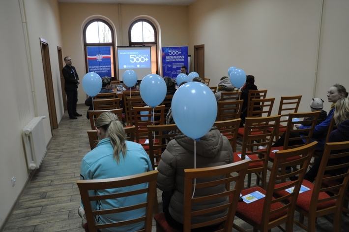 Bus 500+ odwiedzi cały powiat tucholski. Już zaczął - ZDJĘCIA