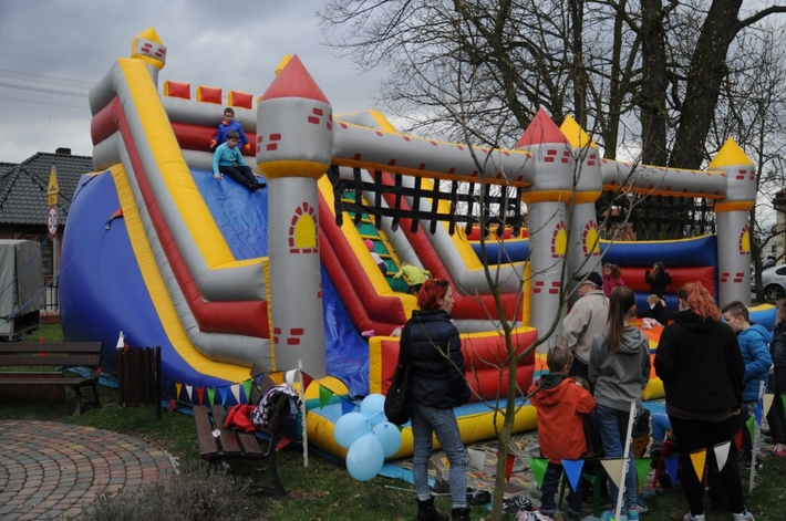 Bus 500+ odwiedzi cały powiat tucholski. Już zaczął - ZDJĘCIA