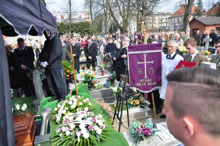 Tuchola: Pogrzeb Piotra Grzywacza - ZDJĘCIA