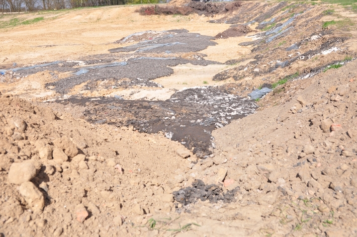 Lubiewo,Bysław: Jak komunalka odpad z oczyszczalni wywiozła... ZDJĘCIA