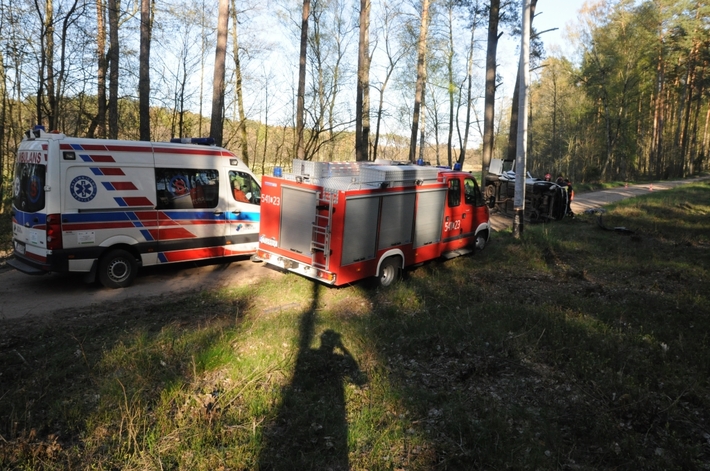 Prowadziła po alkoholu. Dwie osoby zginęły w wypadku koło Klocka - ZDJĘCIA
