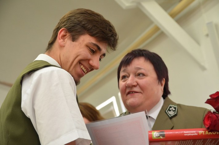 Tuchola: Pożegnanie absolwentów w Leśniku - ZDJĘCIA