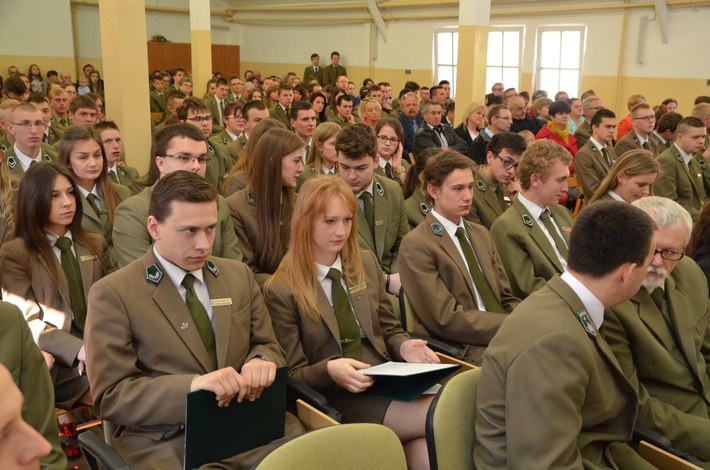 Tuchola: Pożegnanie absolwentów w Leśniku - ZDJĘCIA
