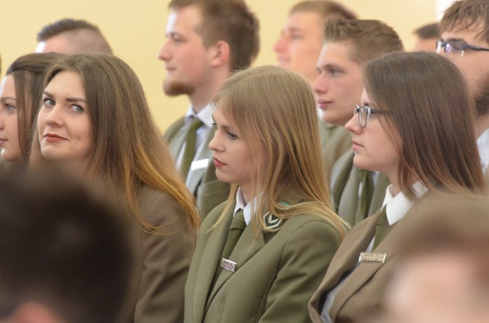Tuchola: Pożegnanie absolwentów w Leśniku - ZDJĘCIA